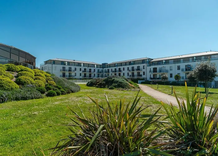 Les Sables 504 - Appt Avec Piscine Partagee